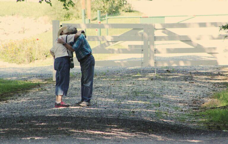 old-couple-hug